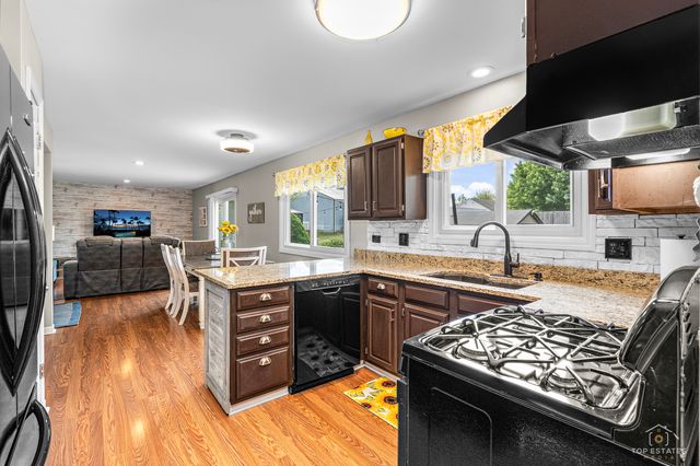 11716 Davey Drive, Huntley, IL 60142