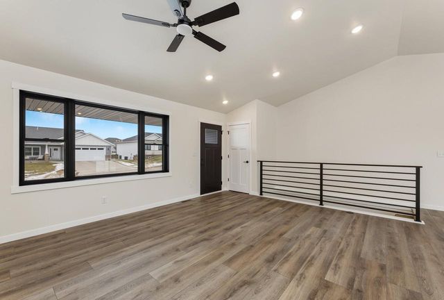 1508 Pioneer DRIVE, Holmen, WI 54636