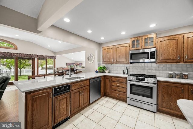 108 WEDGEWOOD DR, Cinnaminson, NJ 08077