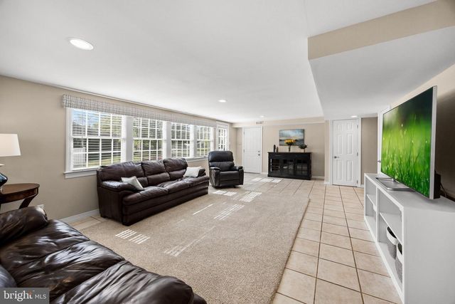 108 WEDGEWOOD DR, Cinnaminson, NJ 08077