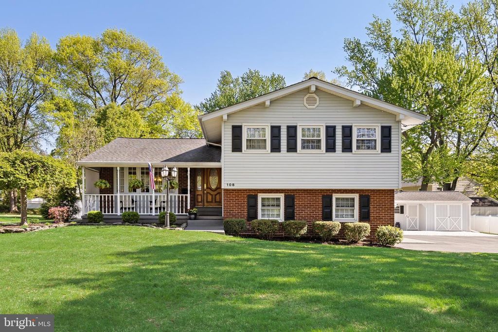 108 WEDGEWOOD DR, Cinnaminson, NJ 08077