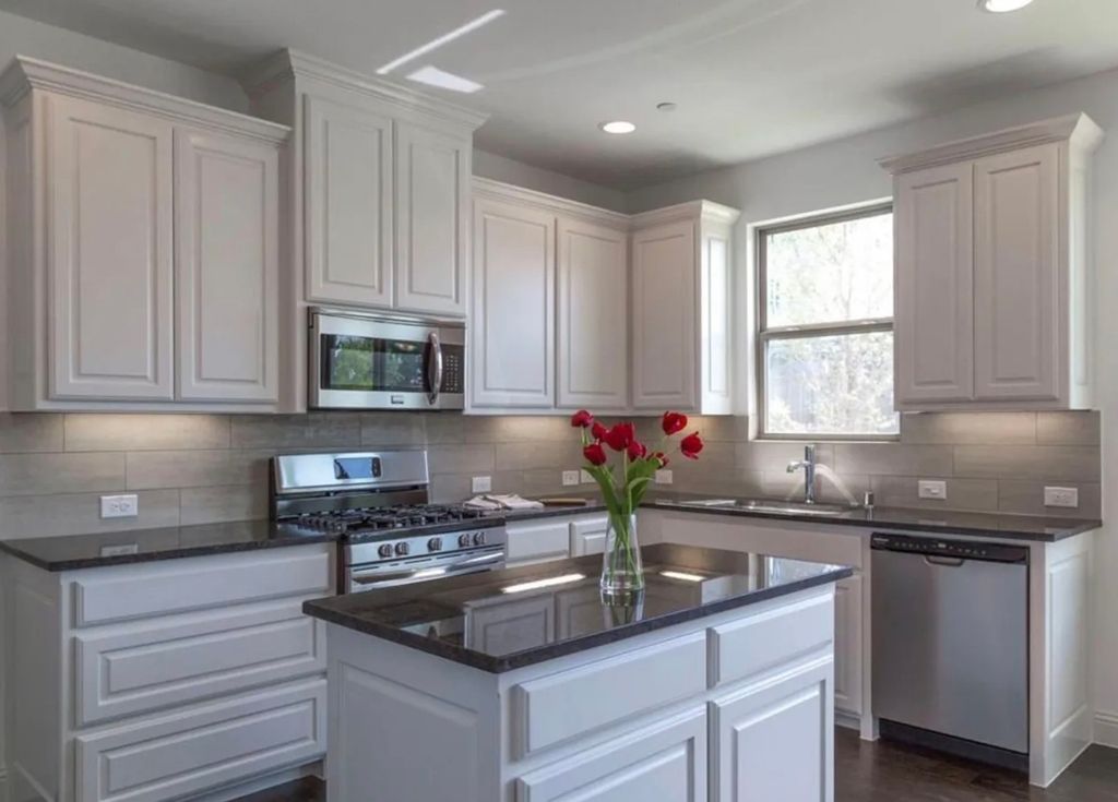2200 Jameson Lane, Mckinney, TX 75070