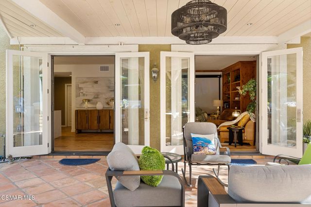 24587 Lola Lane, Newhall, CA 91321