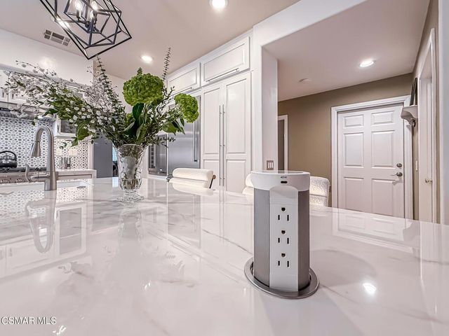 24587 Lola Lane, Newhall, CA 91321