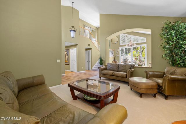 24587 Lola Lane, Newhall, CA 91321