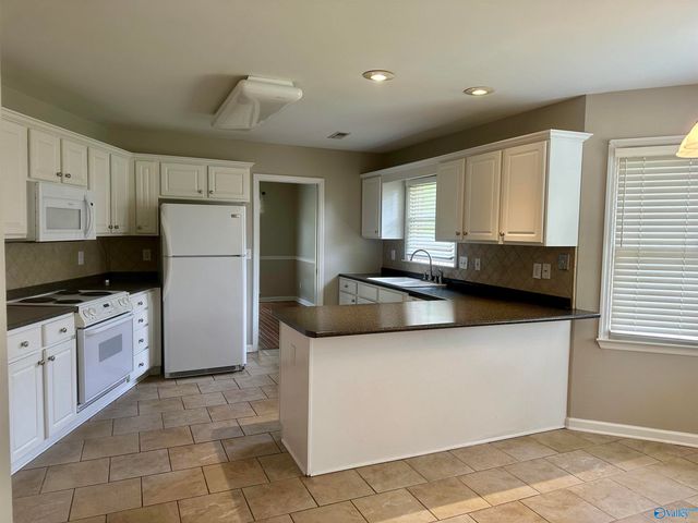 2623 Quarter Lane, Owens Cross Roads, AL 35763