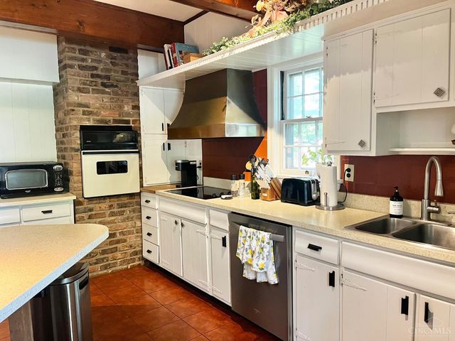 5449 Sidney Road, Cincinnati, OH 45238