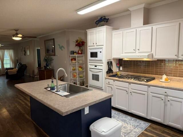 1246 Little John Road, Manning, SC 29102