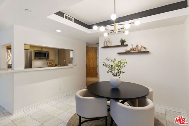 171 N Church Lane 619, Los Angeles, CA 90049