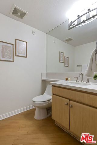 171 N Church Lane 619, Los Angeles, CA 90049