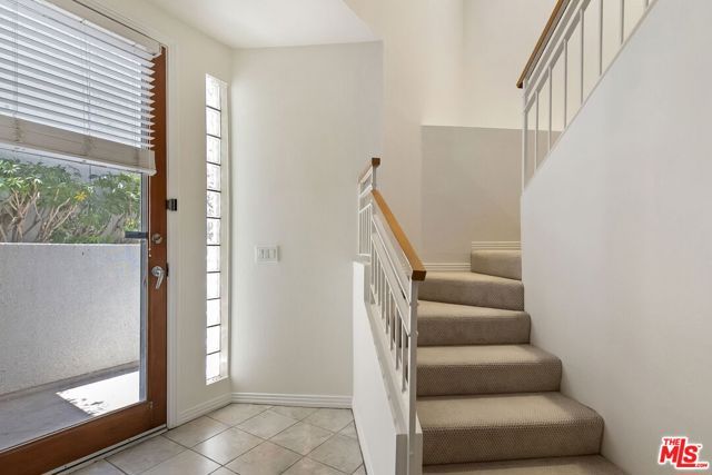 171 N Church Lane 619, Los Angeles, CA 90049