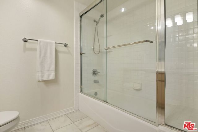 171 N Church Lane 619, Los Angeles, CA 90049