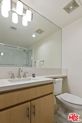 171 N Church Lane 619, Los Angeles, CA 90049