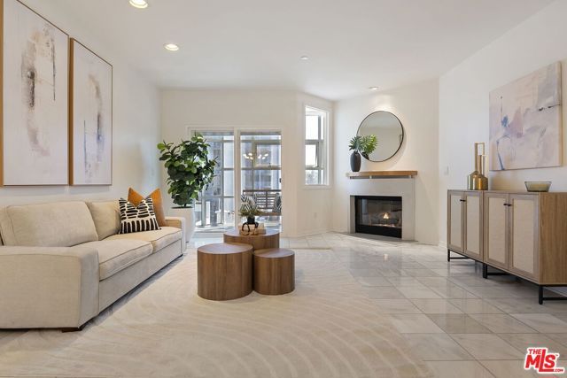 171 N Church Lane 619, Los Angeles, CA 90049