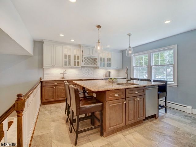 11 Druid Hill Dr, Parsippany-troy Hills Twp., NJ 07054
