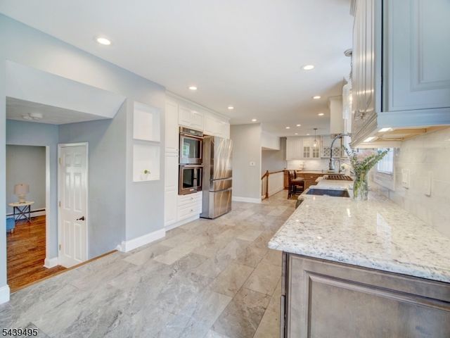 11 Druid Hill Dr, Parsippany-troy Hills Twp., NJ 07054