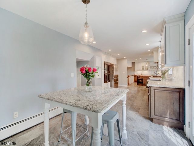 11 Druid Hill Dr, Parsippany-troy Hills Twp., NJ 07054