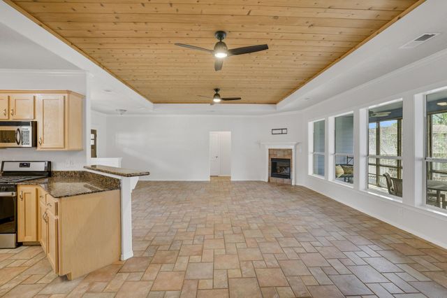 220 Harbour Row Drive, Coldspring, TX 77331