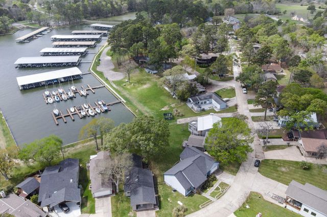 220 Harbour Row Drive, Coldspring, TX 77331