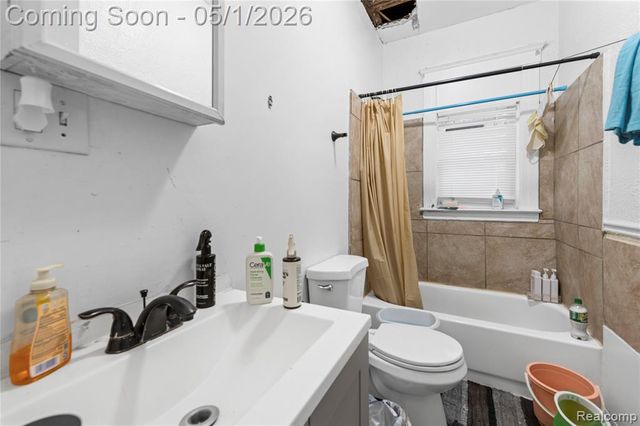 2143 Trowbridge Street, Hamtramck, MI 48212