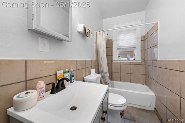 2143 Trowbridge Street, Hamtramck, MI 48212