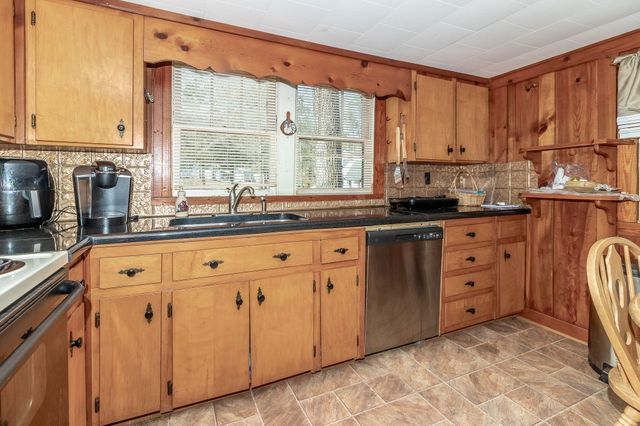 1098 Broad River Scenic Drive, Tignall, GA 30668