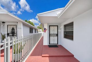 3231 SW 25th Street 2, Miami, FL 33133