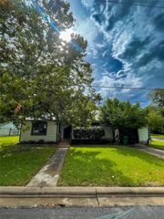 1702 Morgan Street, Brenham, TX 77833