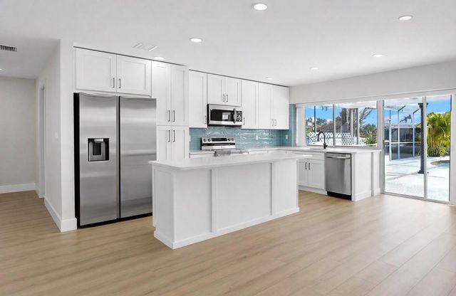 6511 SANTIAGO COURT, Apollo Beach, FL 33572