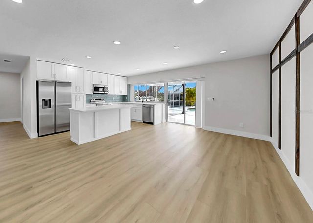 6511 SANTIAGO COURT, Apollo Beach, FL 33572