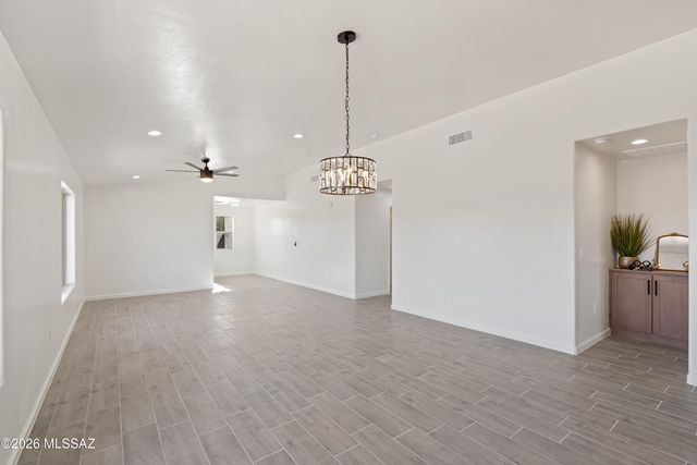 554 Avenida Septiembre, Rio Rico, AZ 85648