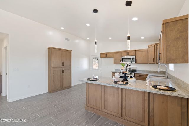 554 Avenida Septiembre, Rio Rico, AZ 85648