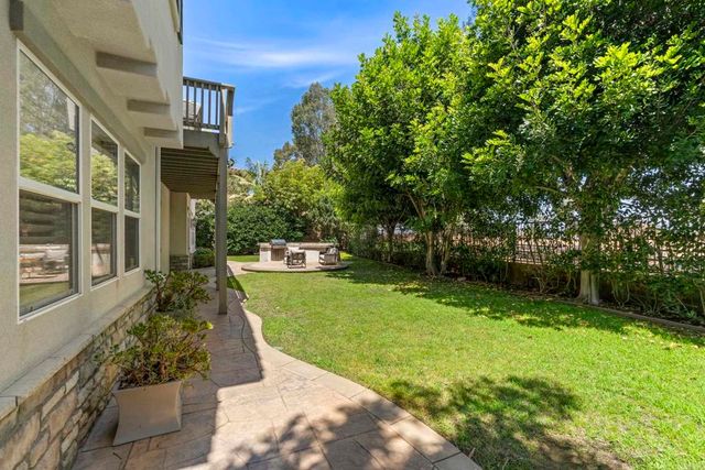 647 Lynwood Dr, Encinitas, CA 92024