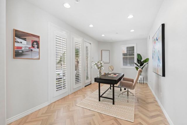 647 Lynwood Dr, Encinitas, CA 92024