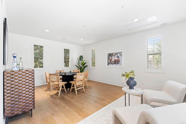 647 Lynwood Dr, Encinitas, CA 92024