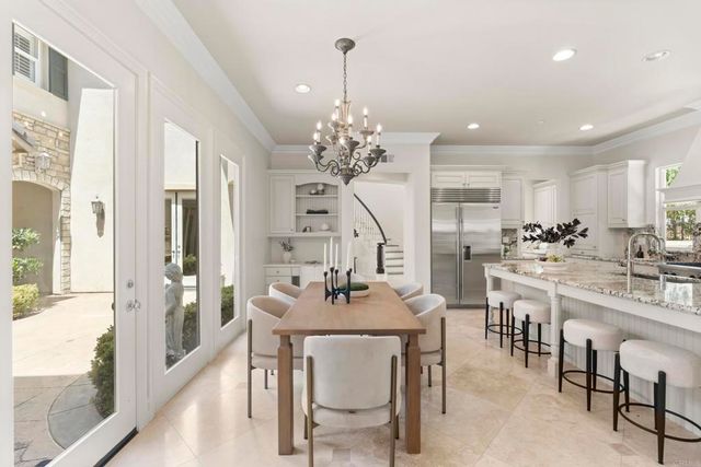 647 Lynwood Dr, Encinitas, CA 92024