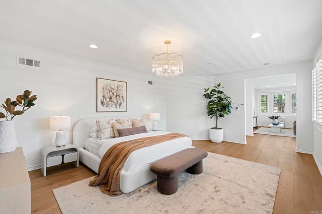 647 Lynwood Dr, Encinitas, CA 92024