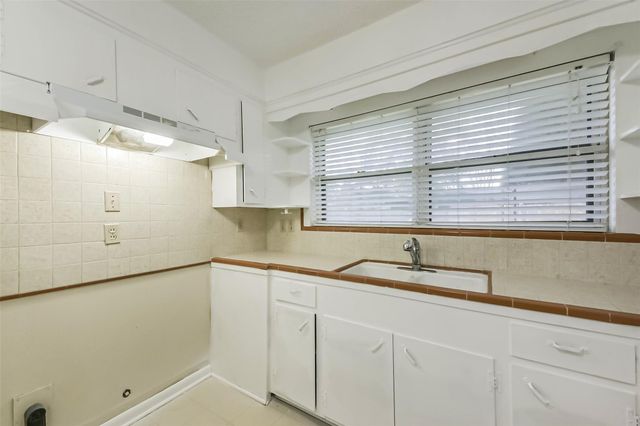 705 Dunwick Lane, Pasadena, TX 77502