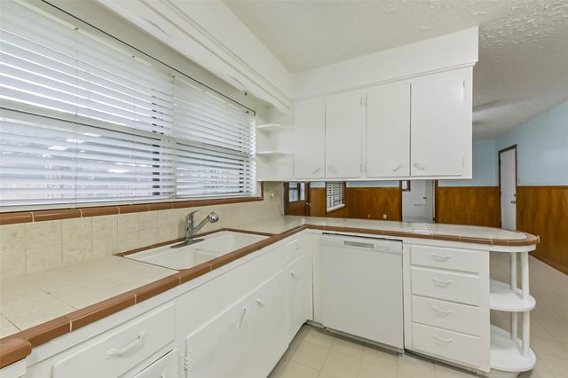 705 Dunwick Lane, Pasadena, TX 77502