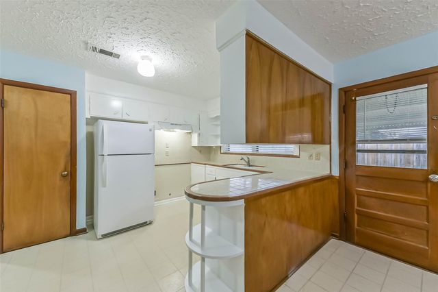 705 Dunwick Lane, Pasadena, TX 77502