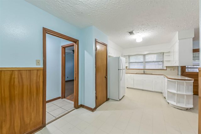 705 Dunwick Lane, Pasadena, TX 77502