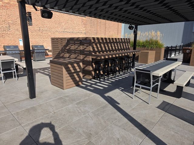 1645 W Ogden Avenue 607, Chicago, IL 60612