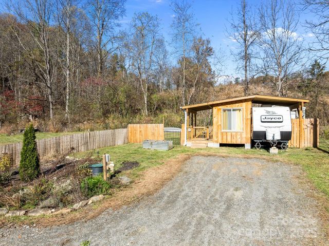 212 Gabriels Creek Road, Mars Hill, NC 28754