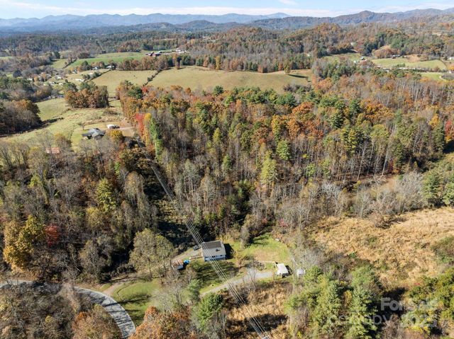 212 Gabriels Creek Road, Mars Hill, NC 28754