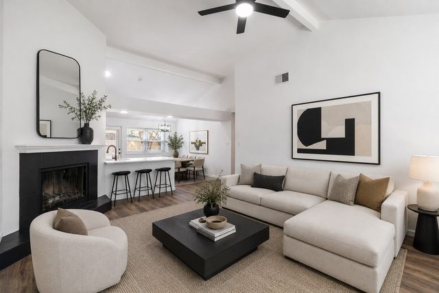 2429 Chestnut Way, Bedford, TX 76022