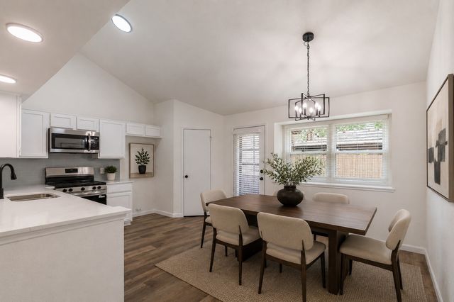 2429 Chestnut Way, Bedford, TX 76022
