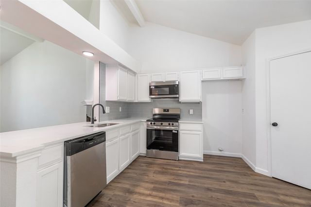 2429 Chestnut Way, Bedford, TX 76022