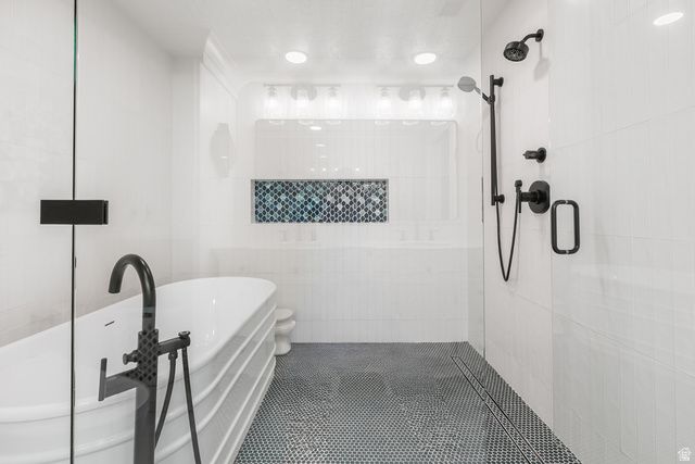 660 E VALLEY VIEW CIR, North Salt Lake, UT 84054