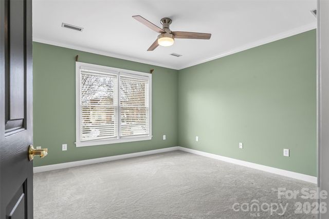 308 41st Avenue Place NW, Hickory, NC 28601