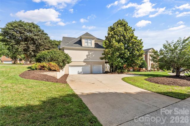 308 41st Avenue Place NW, Hickory, NC 28601